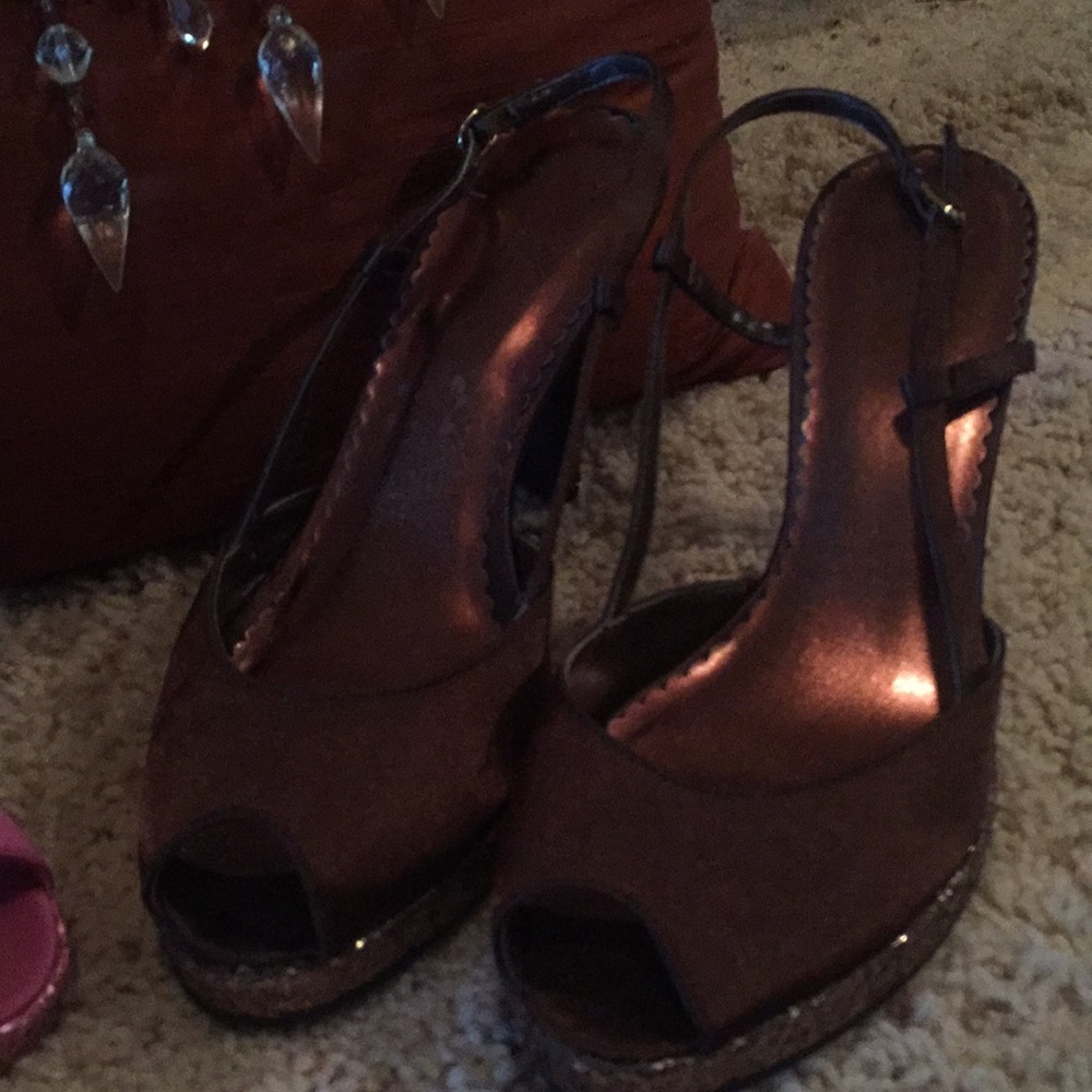 Formal satin pumps in rich butterscotch color.